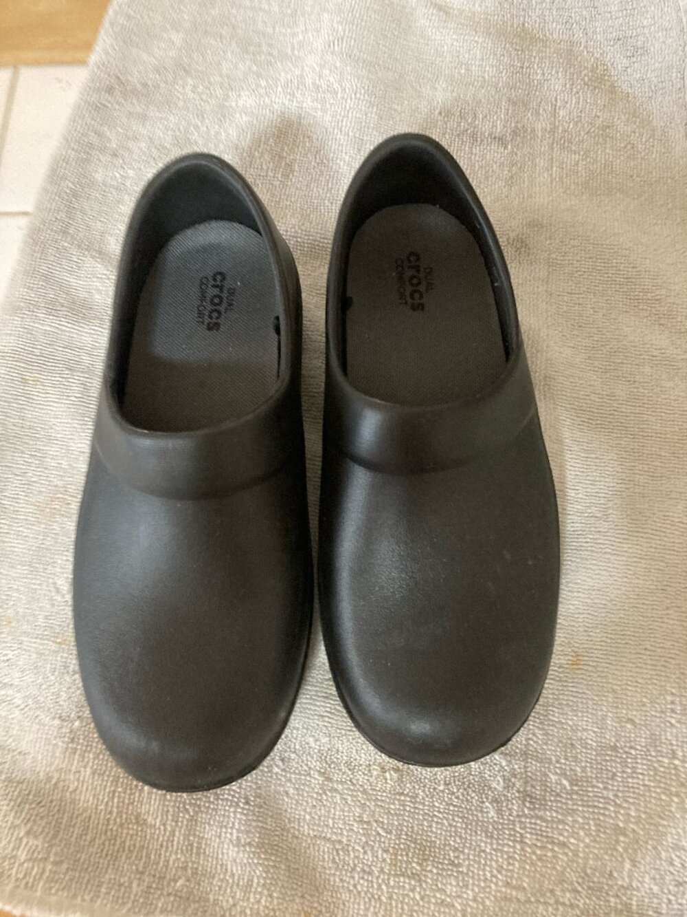 Dual Crocs Comfort Clogs Size 6W Summer Beach Casual